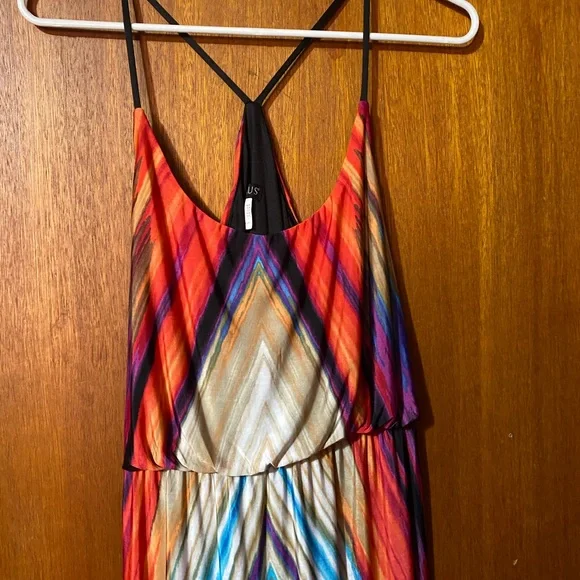 VENUS Multicolor Chevron Dress - Picture 3 of 5